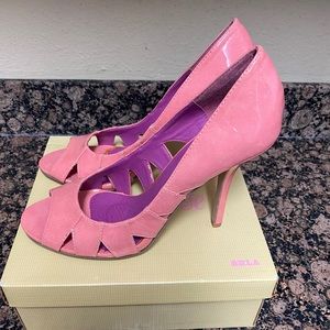 Promise Patient Leather Keyhole Cutout Pumps Sz 10